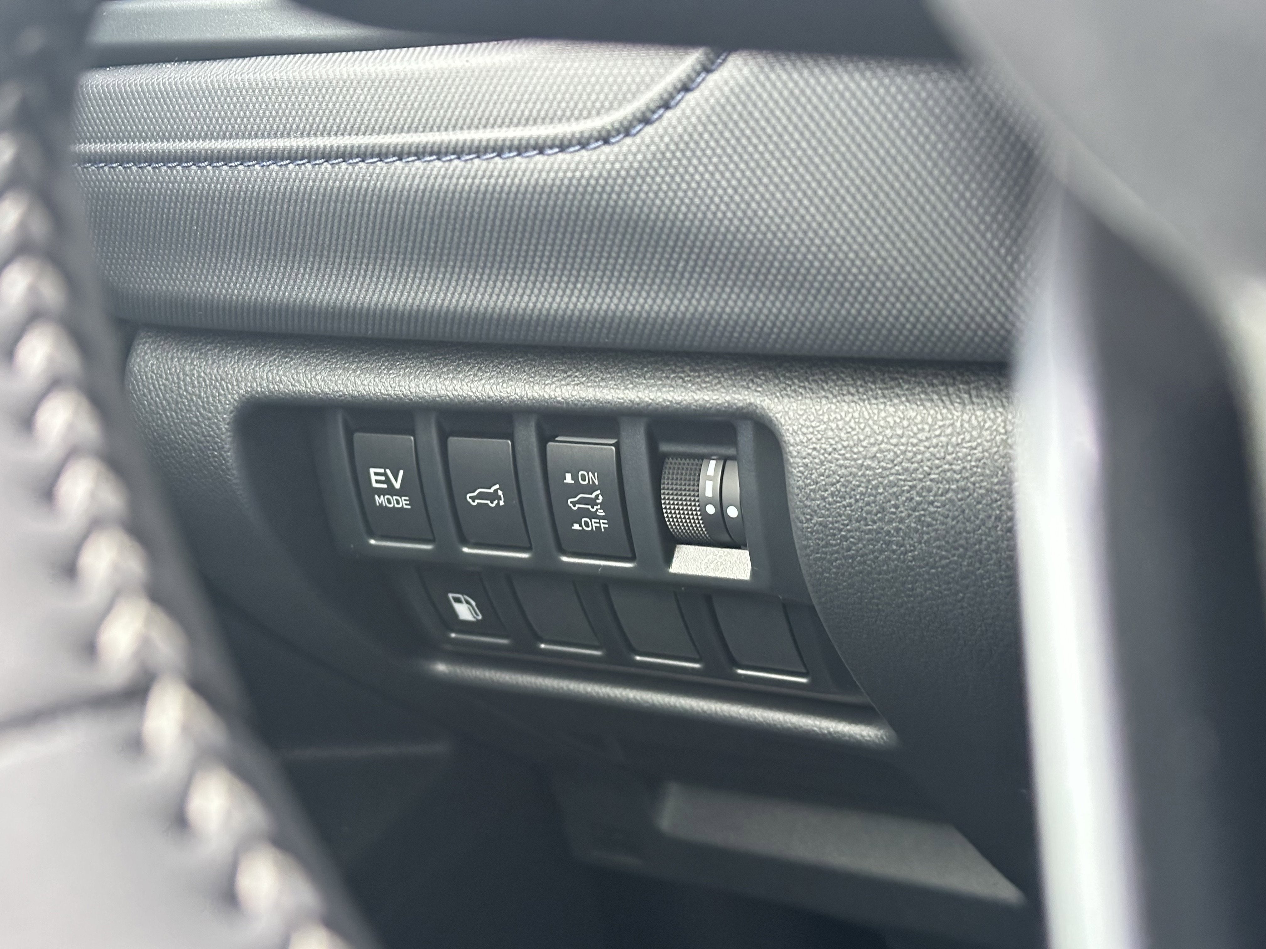 2025 Subaru FORESTER Limited Hybrid