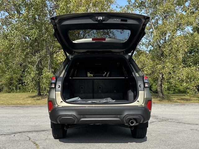 2025 Subaru FORESTER Limited Hybrid