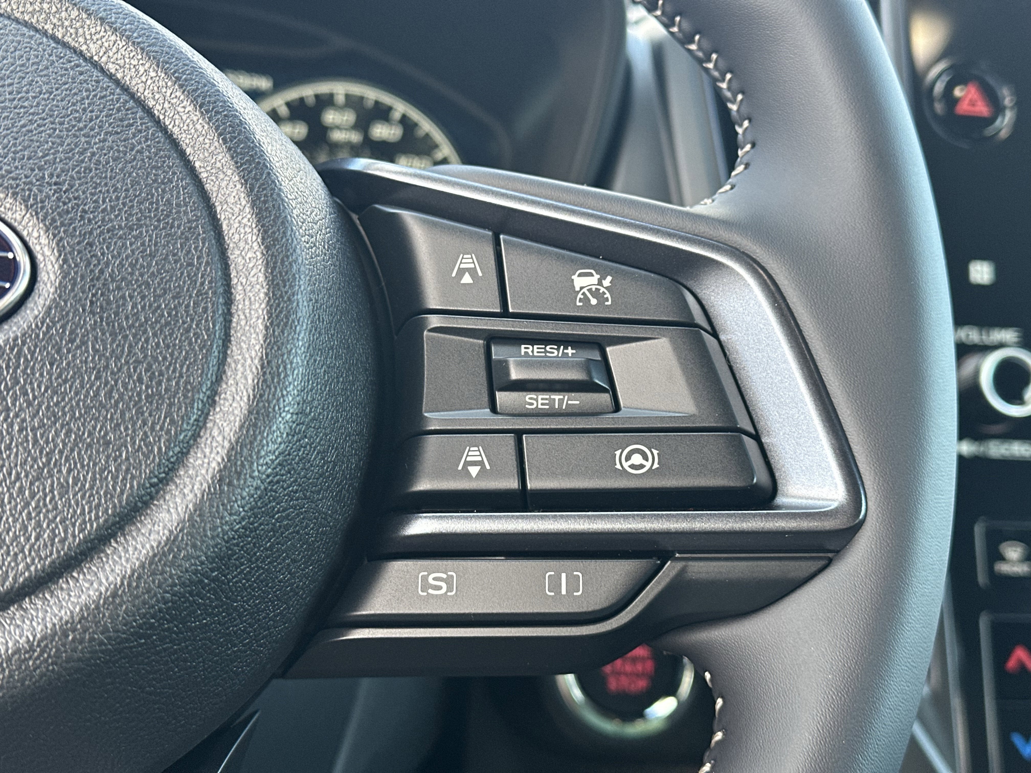 2025 Subaru FORESTER Limited Hybrid