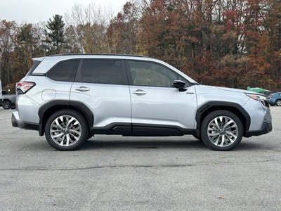 2025 Subaru FORESTER Touring Hybrid
