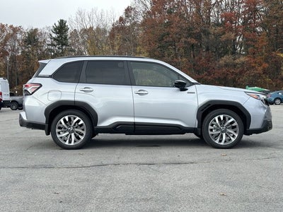 2025 Subaru FORESTER Touring Hybrid
