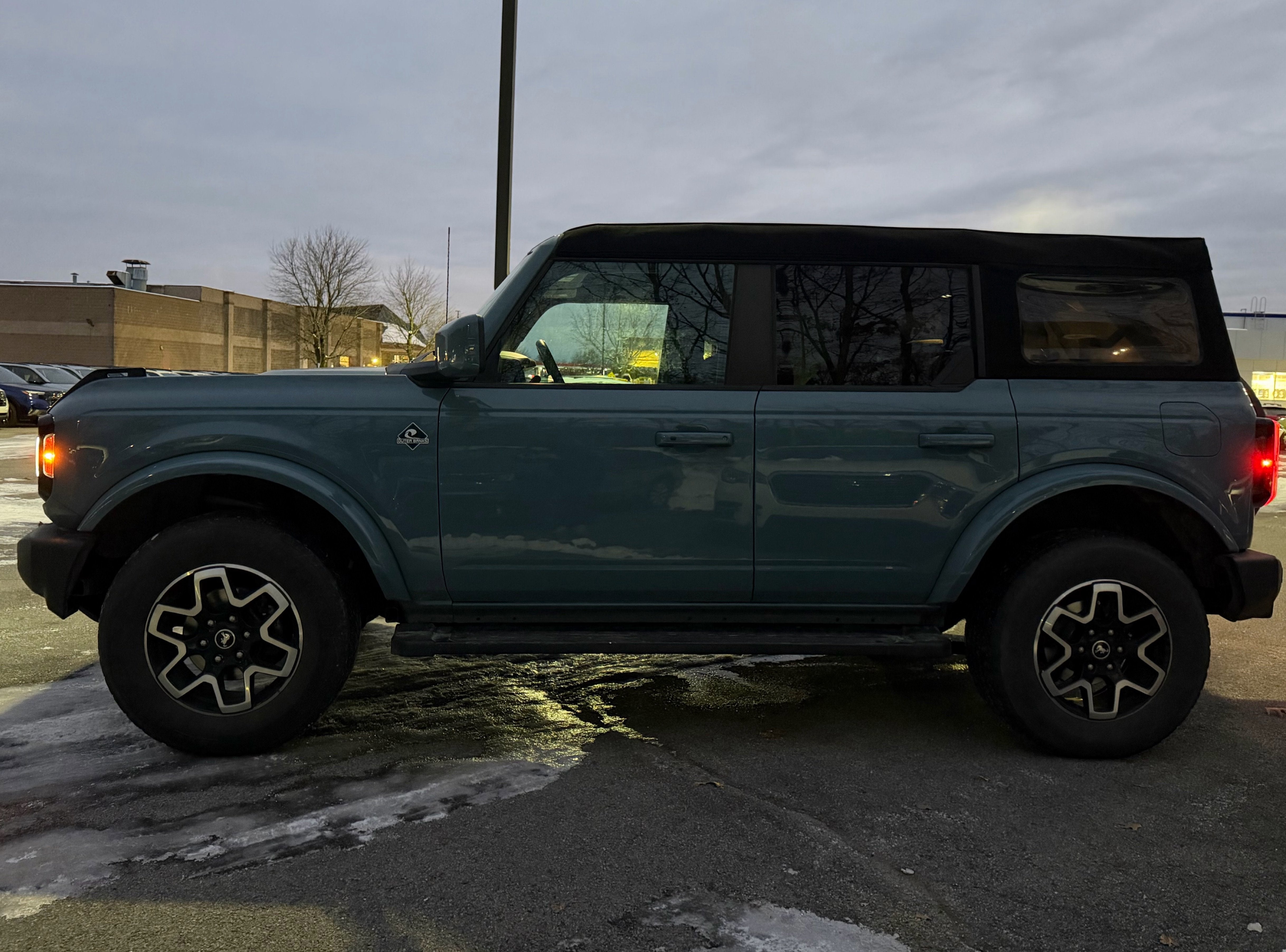 2023 Ford Bronco Outer Banks