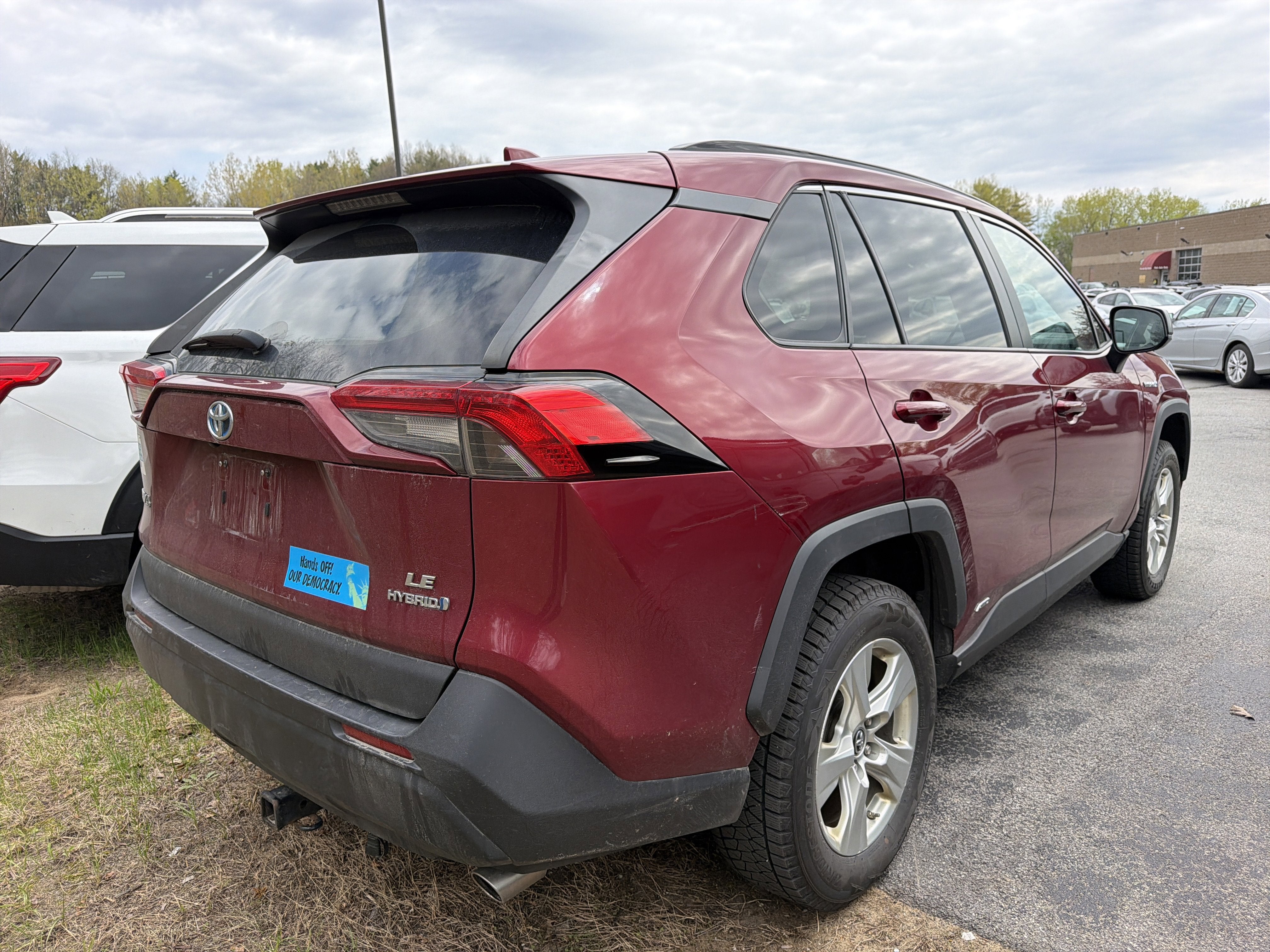 2020 Toyota RAV4 Hybrid LE