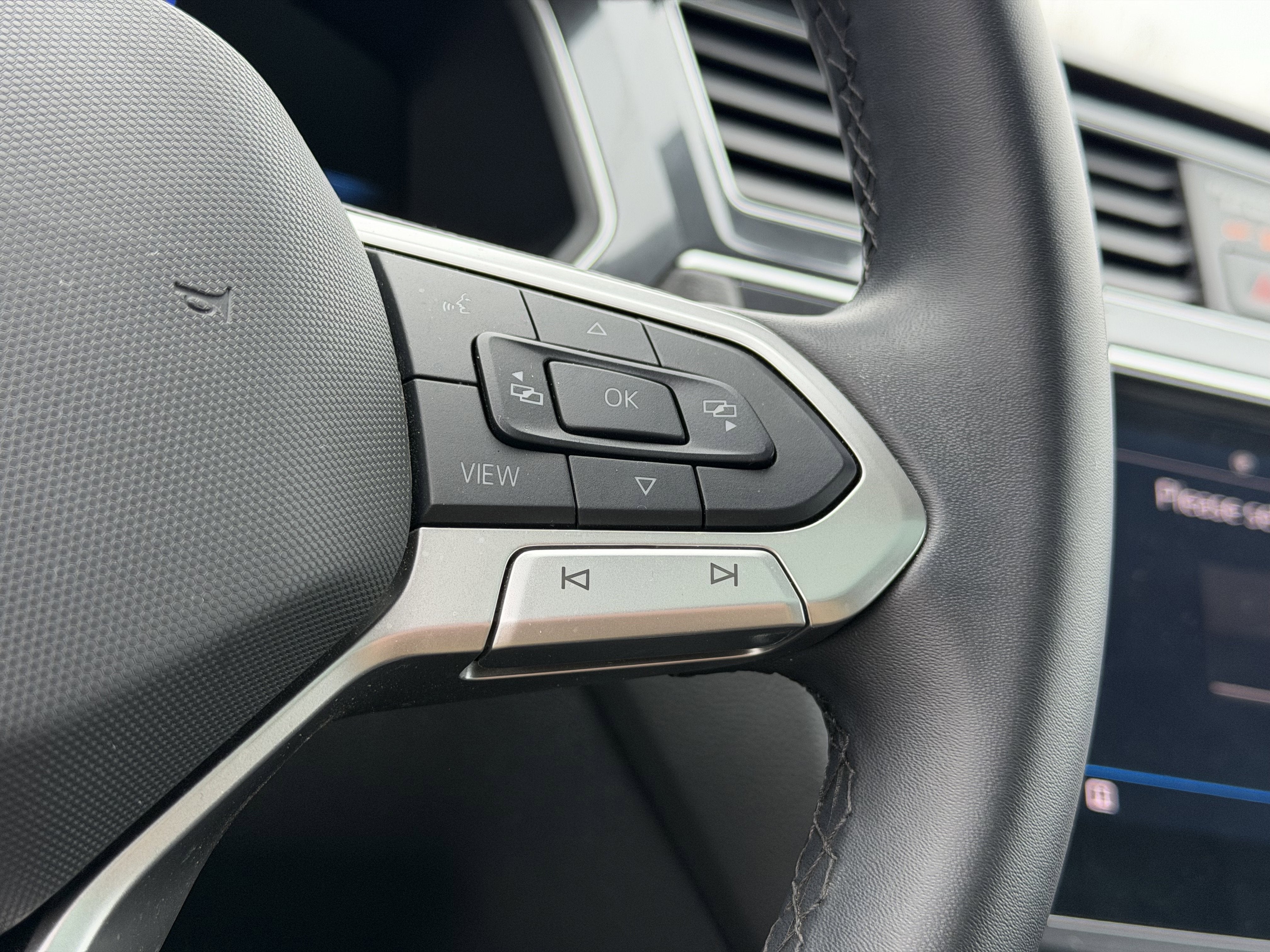 2024 Volkswagen Tiguan 2.0T Wolfsburg Edition