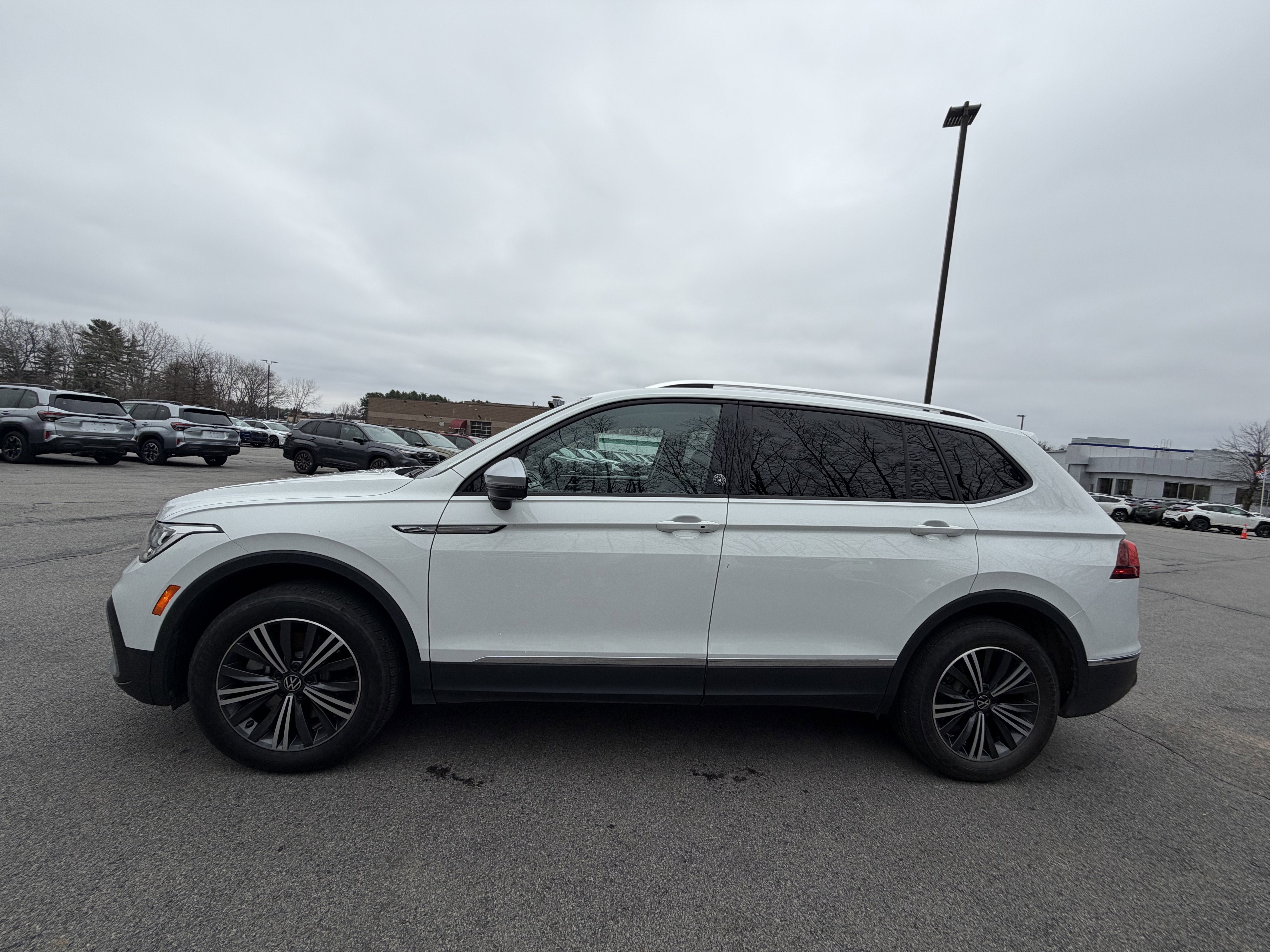 2024 Volkswagen Tiguan 2.0T Wolfsburg Edition