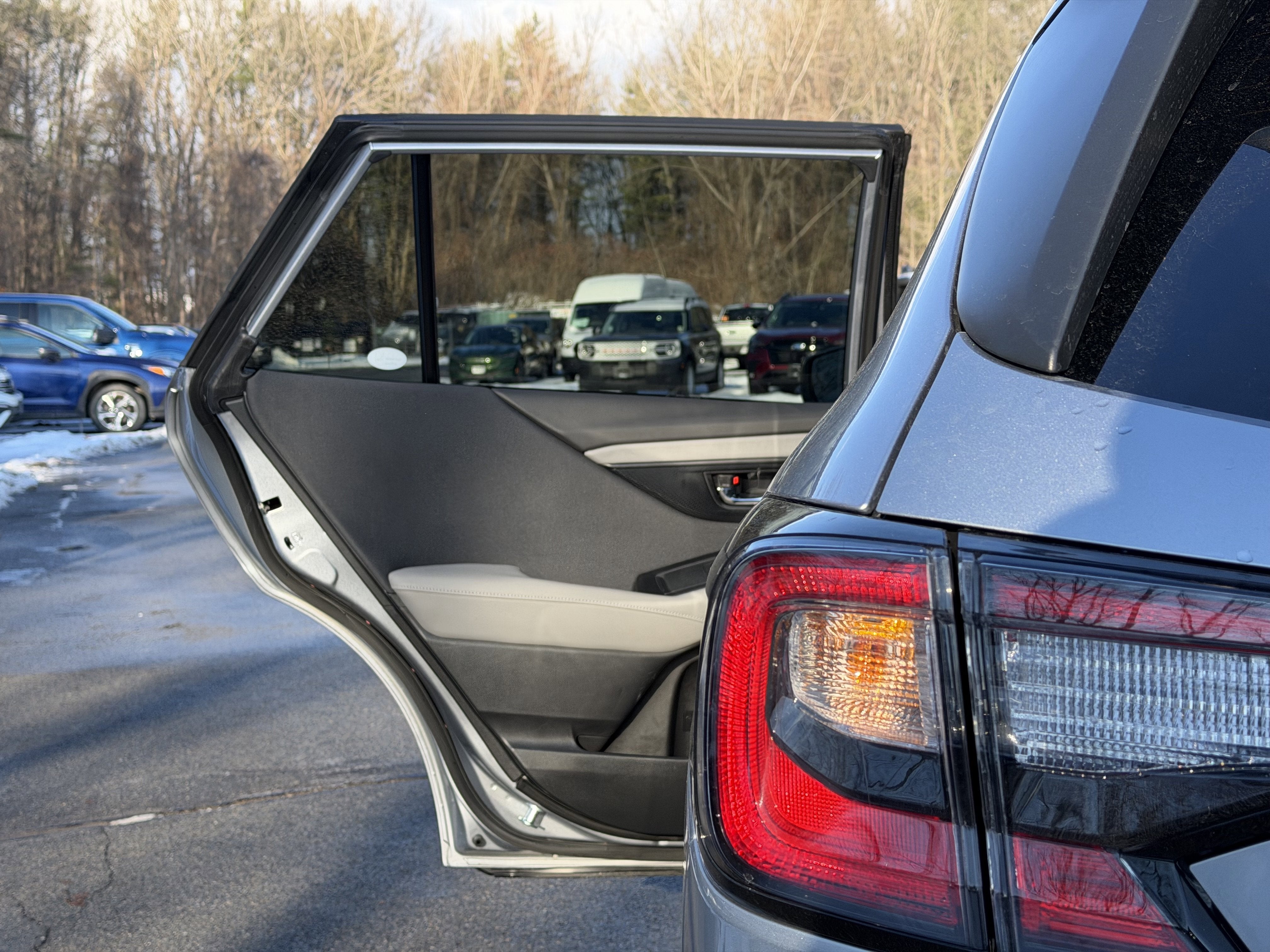 2025 Subaru Outback Premium