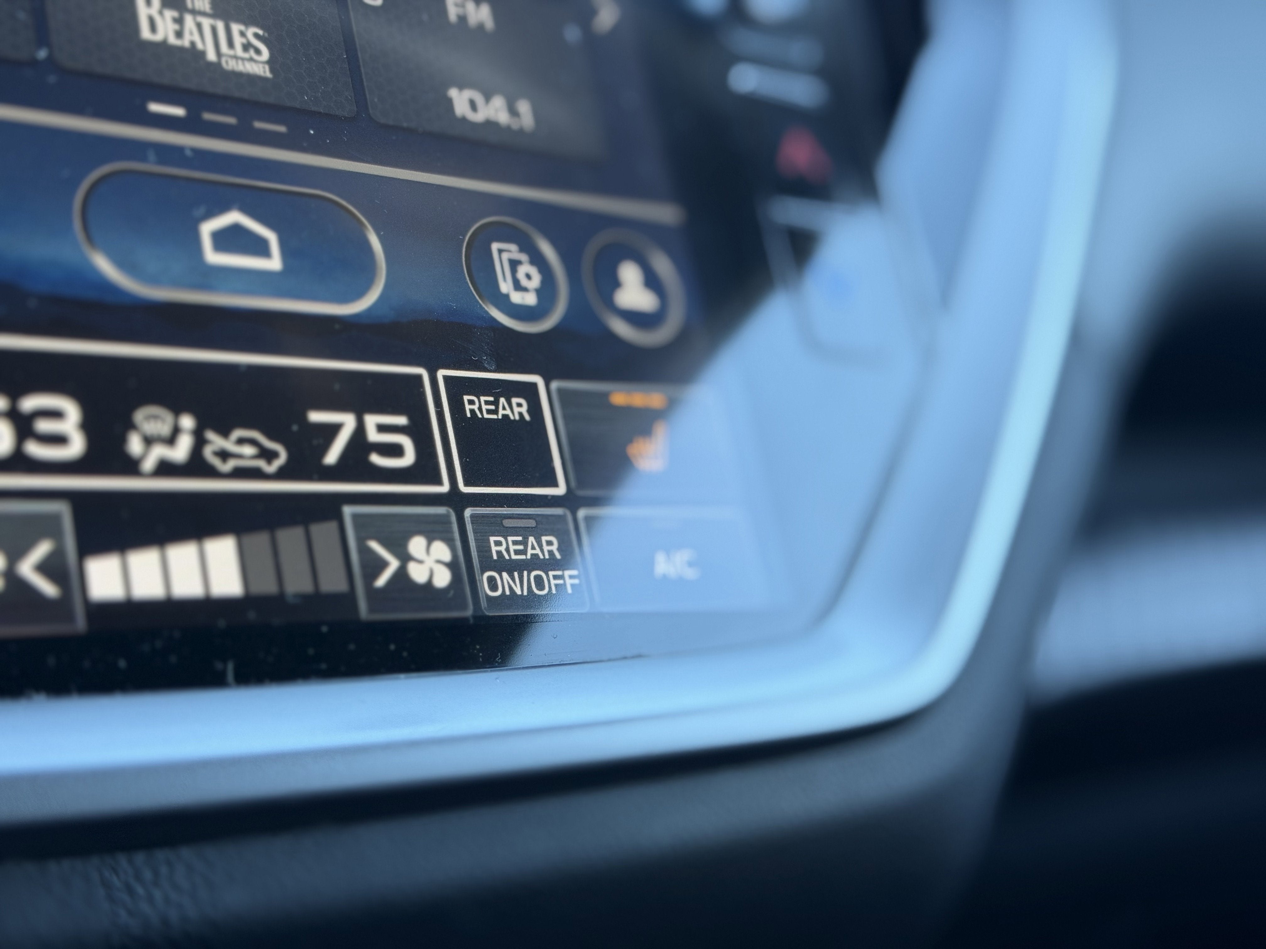 2024 Subaru Ascent Premium