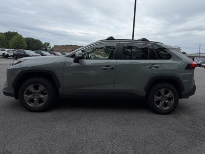 2022 Toyota RAV4 Hybrid XLE