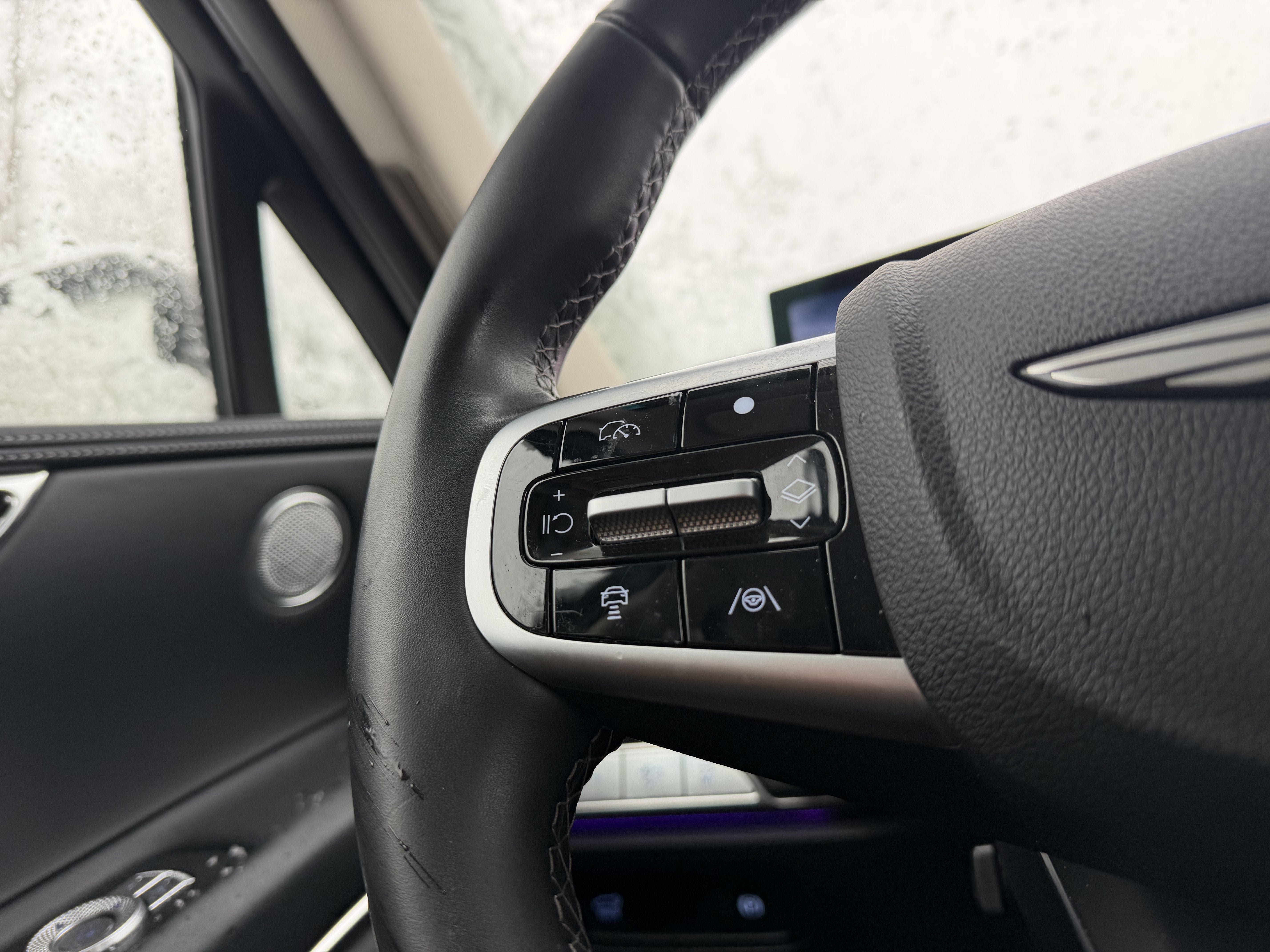 2025 Genesis GV80 2.5T