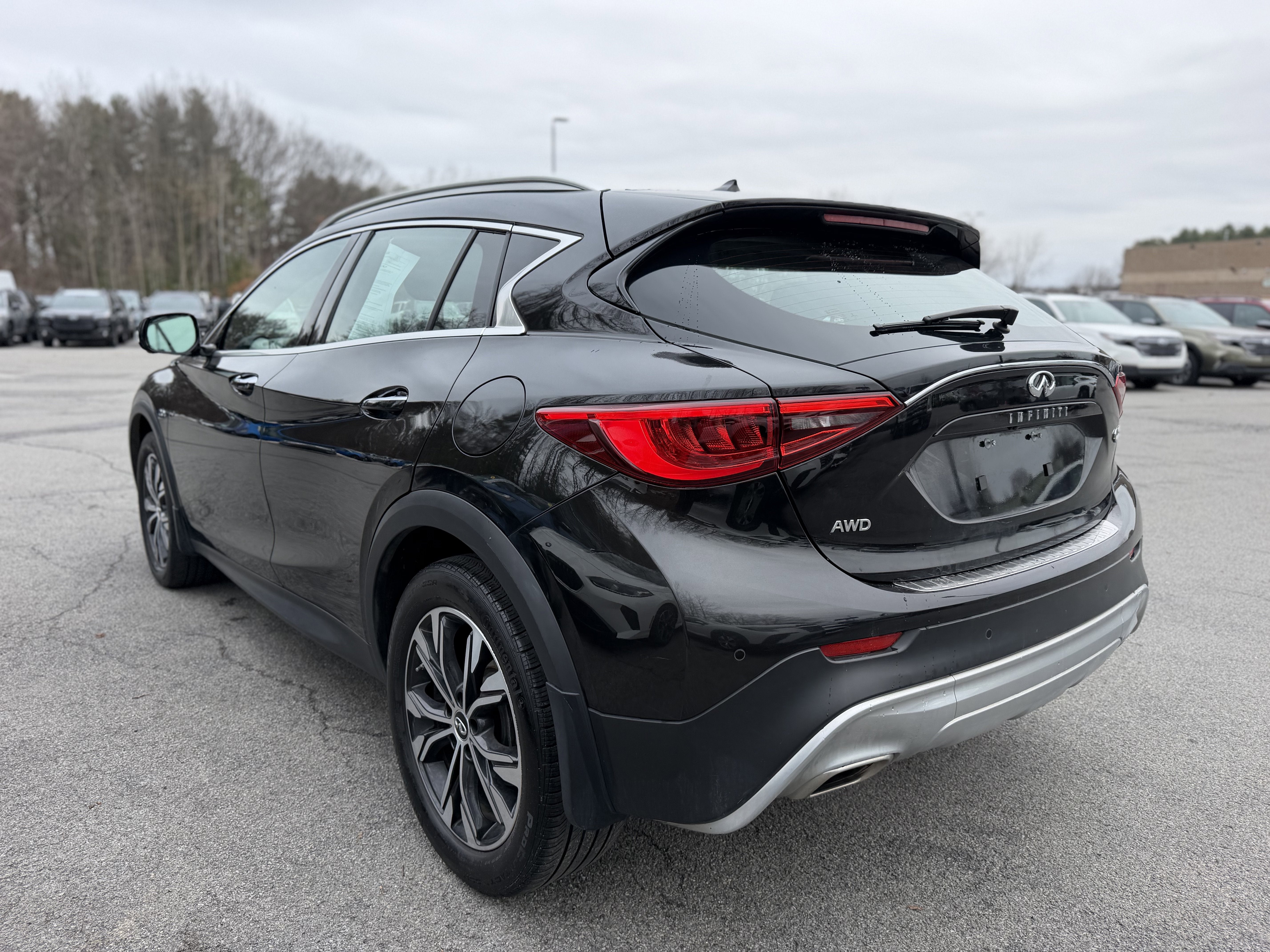 2019 INFINITI QX30 ESSENTIAL
