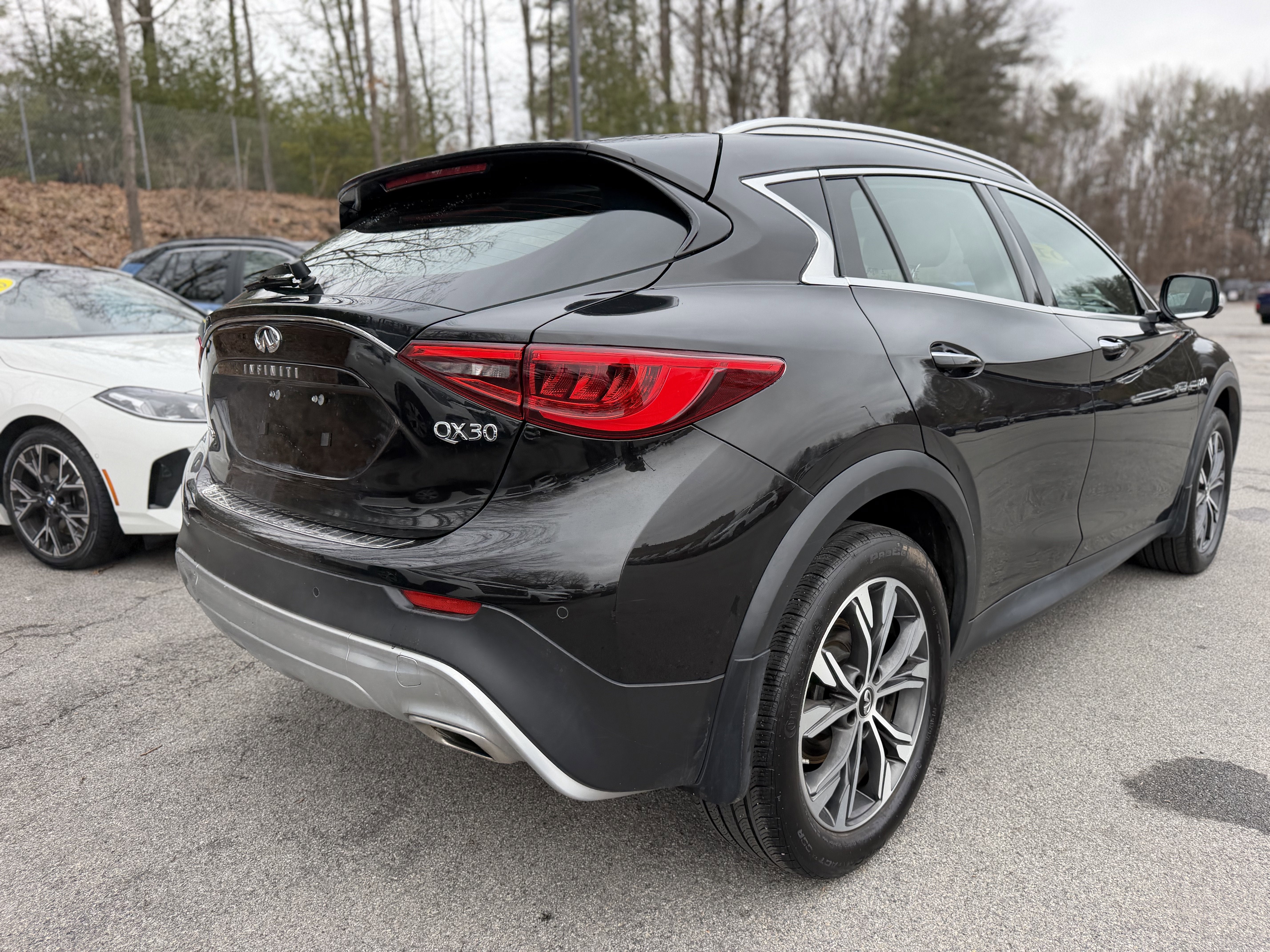 2019 INFINITI QX30 ESSENTIAL