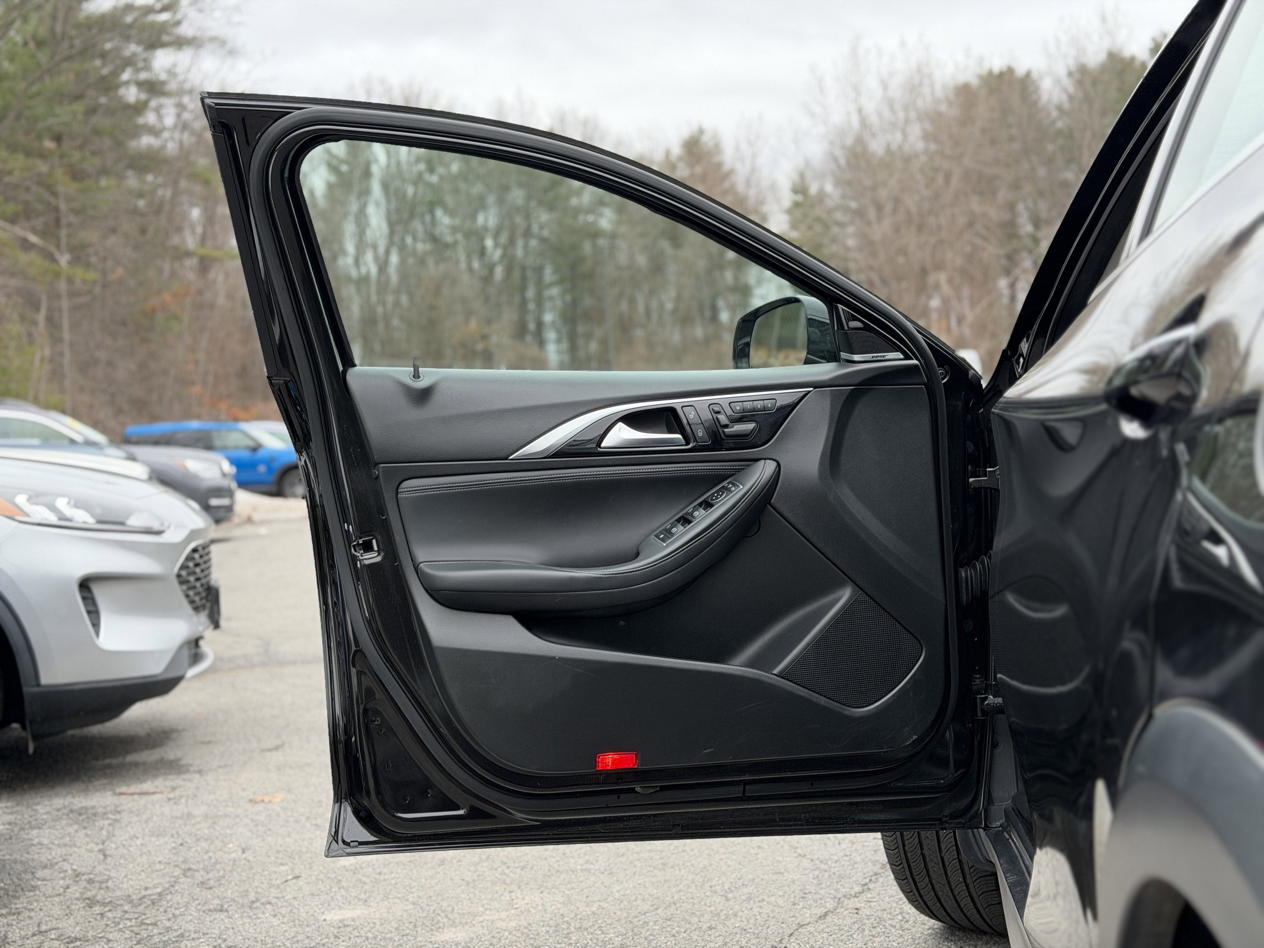 2019 INFINITI QX30 ESSENTIAL