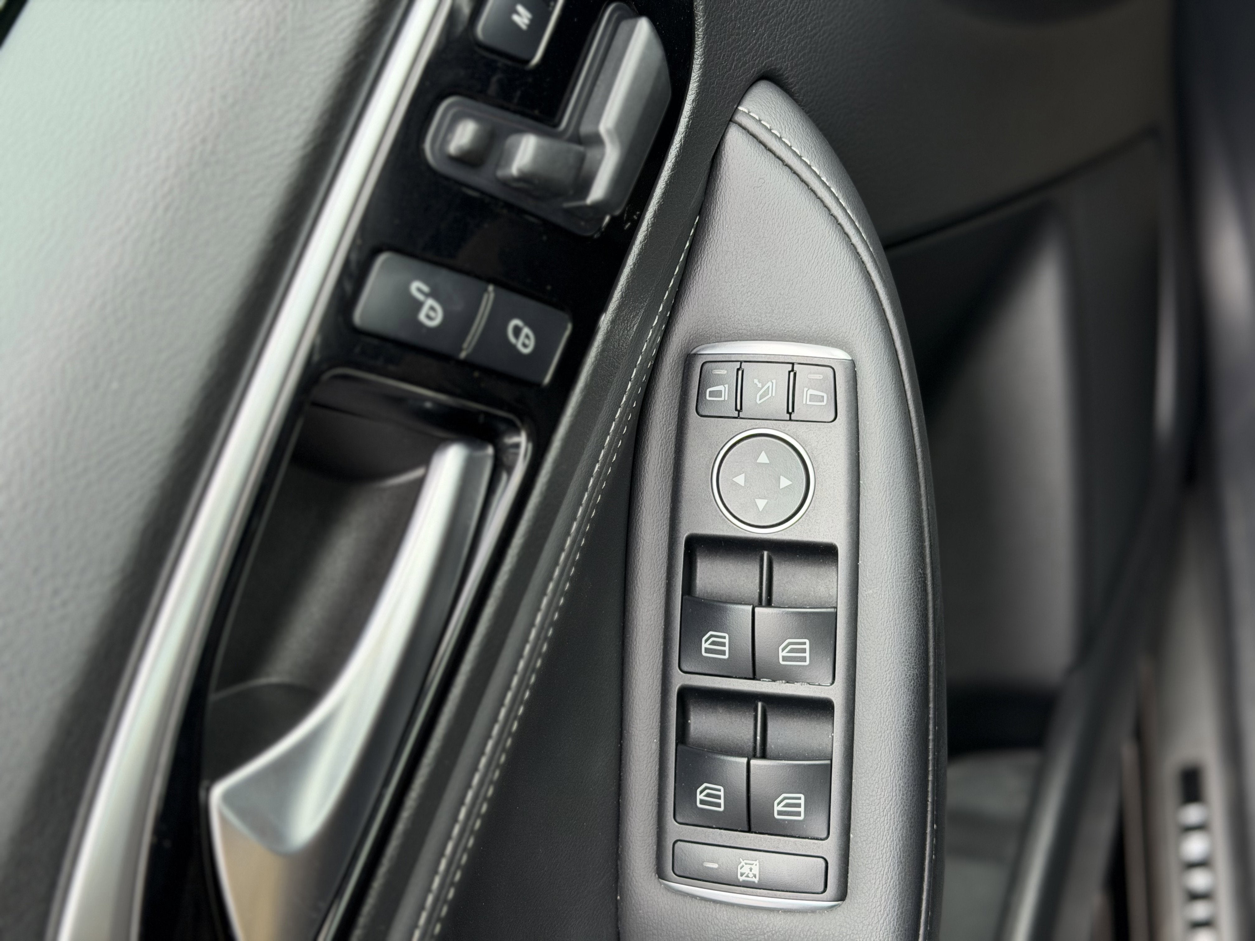 2019 INFINITI QX30 ESSENTIAL