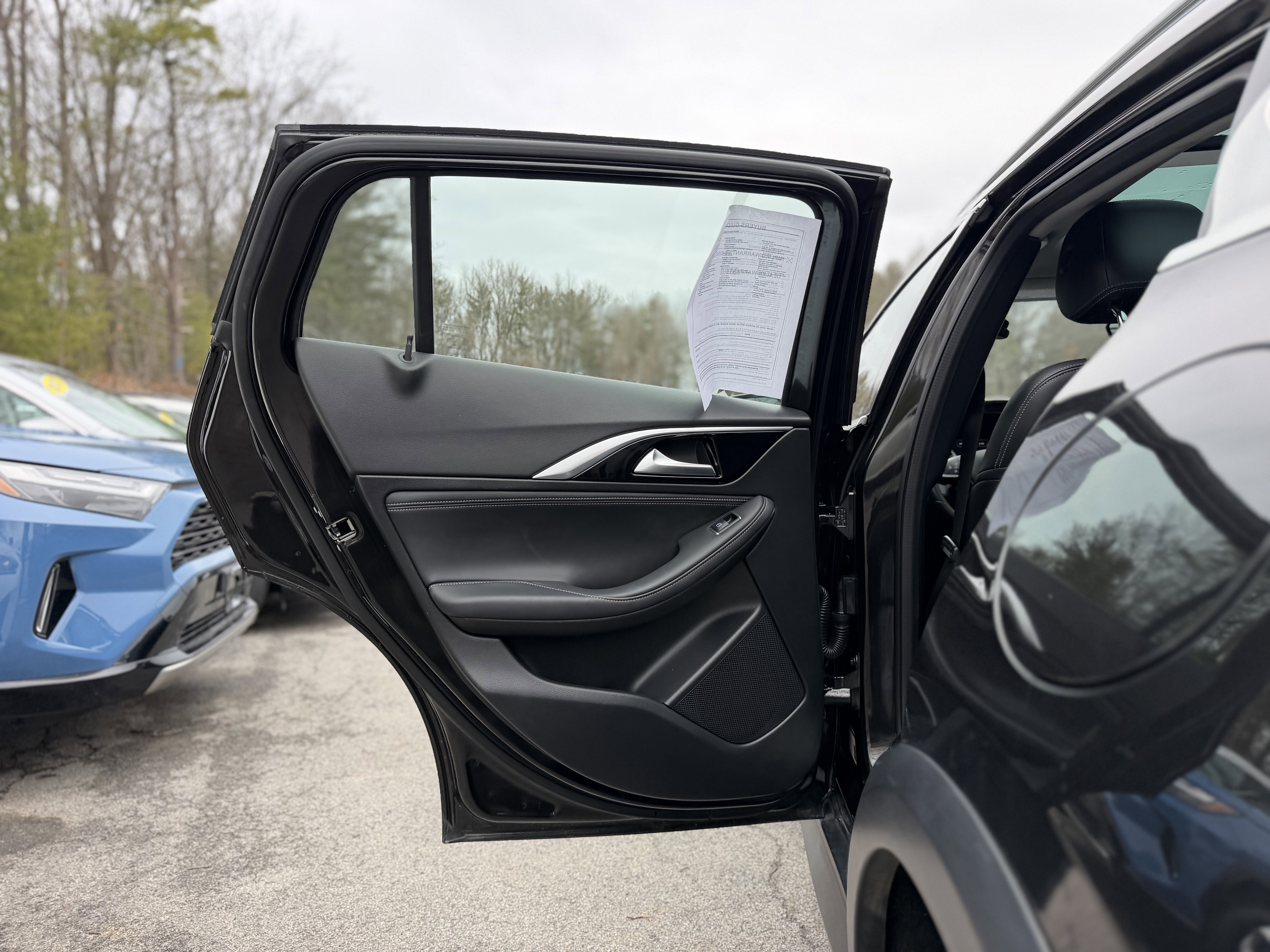 2019 INFINITI QX30 ESSENTIAL