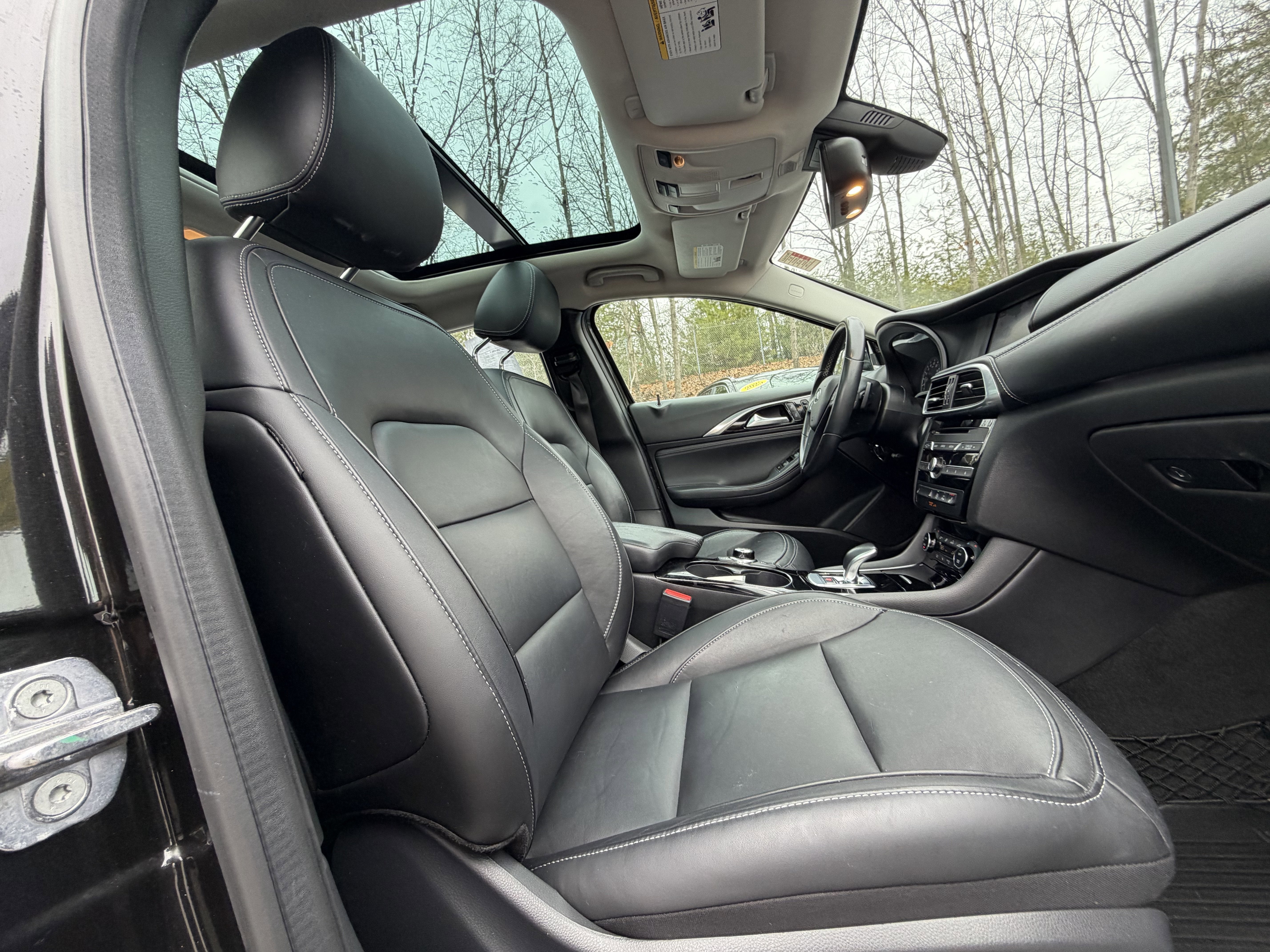 2019 INFINITI QX30 ESSENTIAL