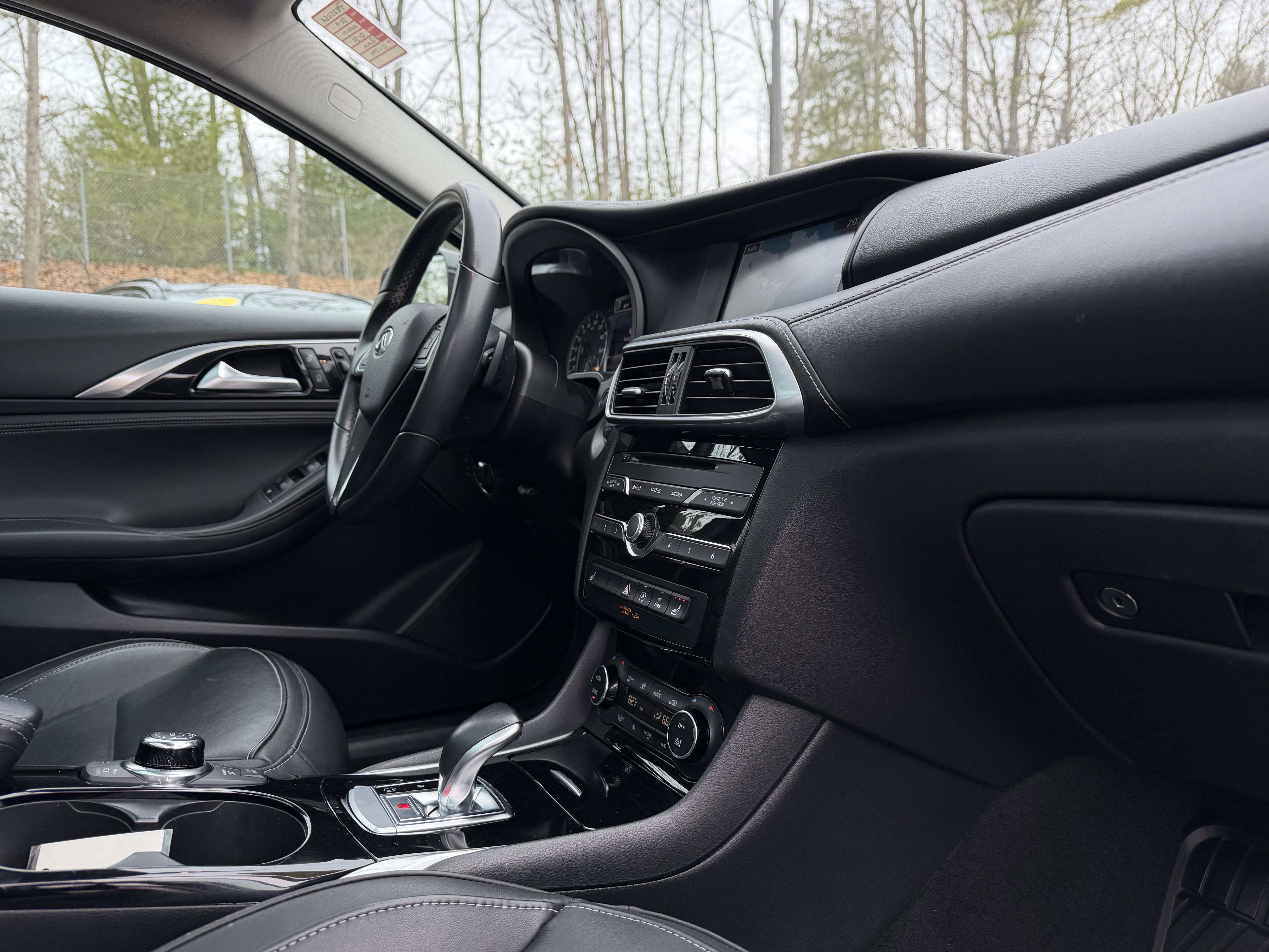 2019 INFINITI QX30 ESSENTIAL