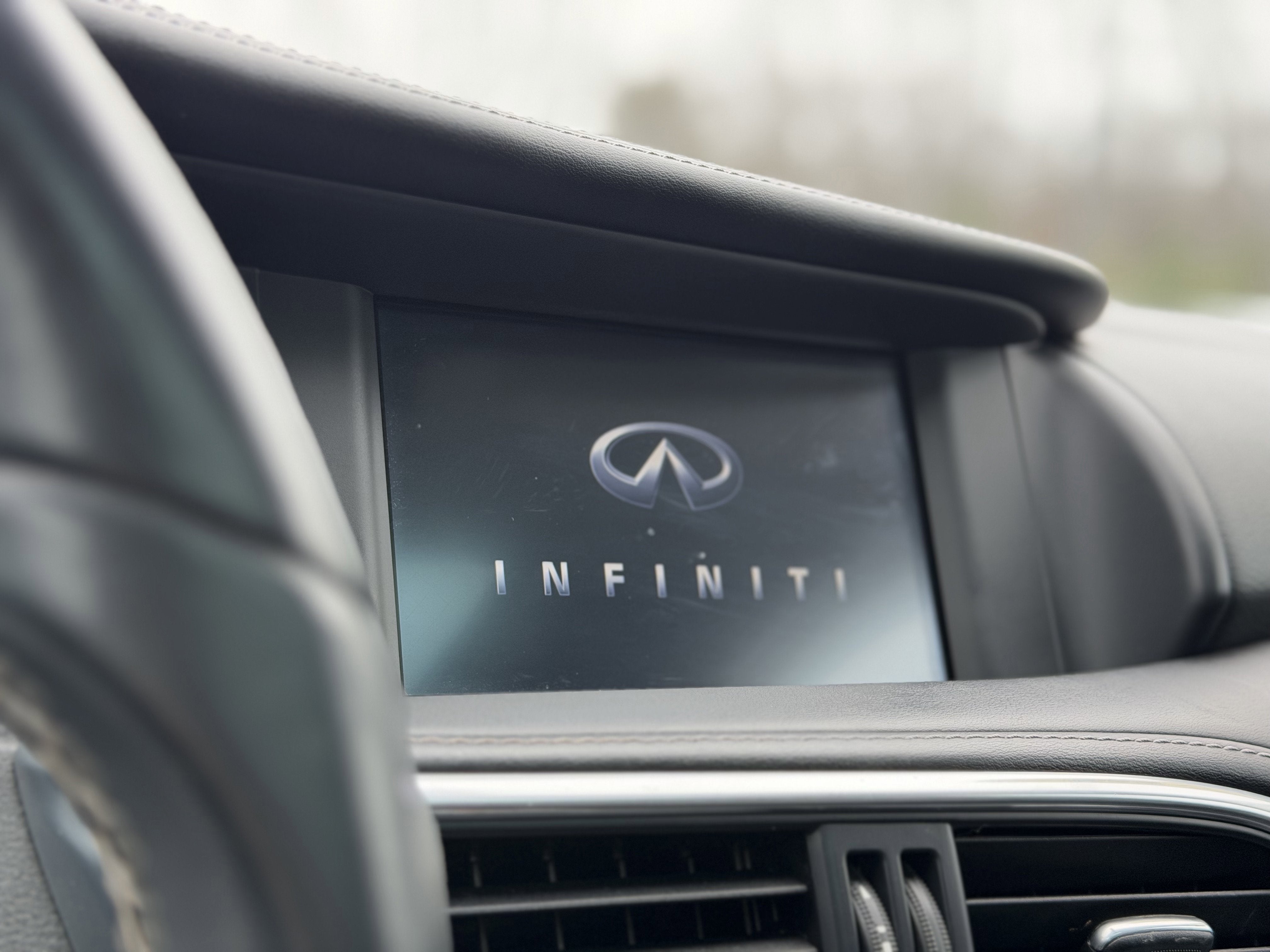 2019 INFINITI QX30 ESSENTIAL