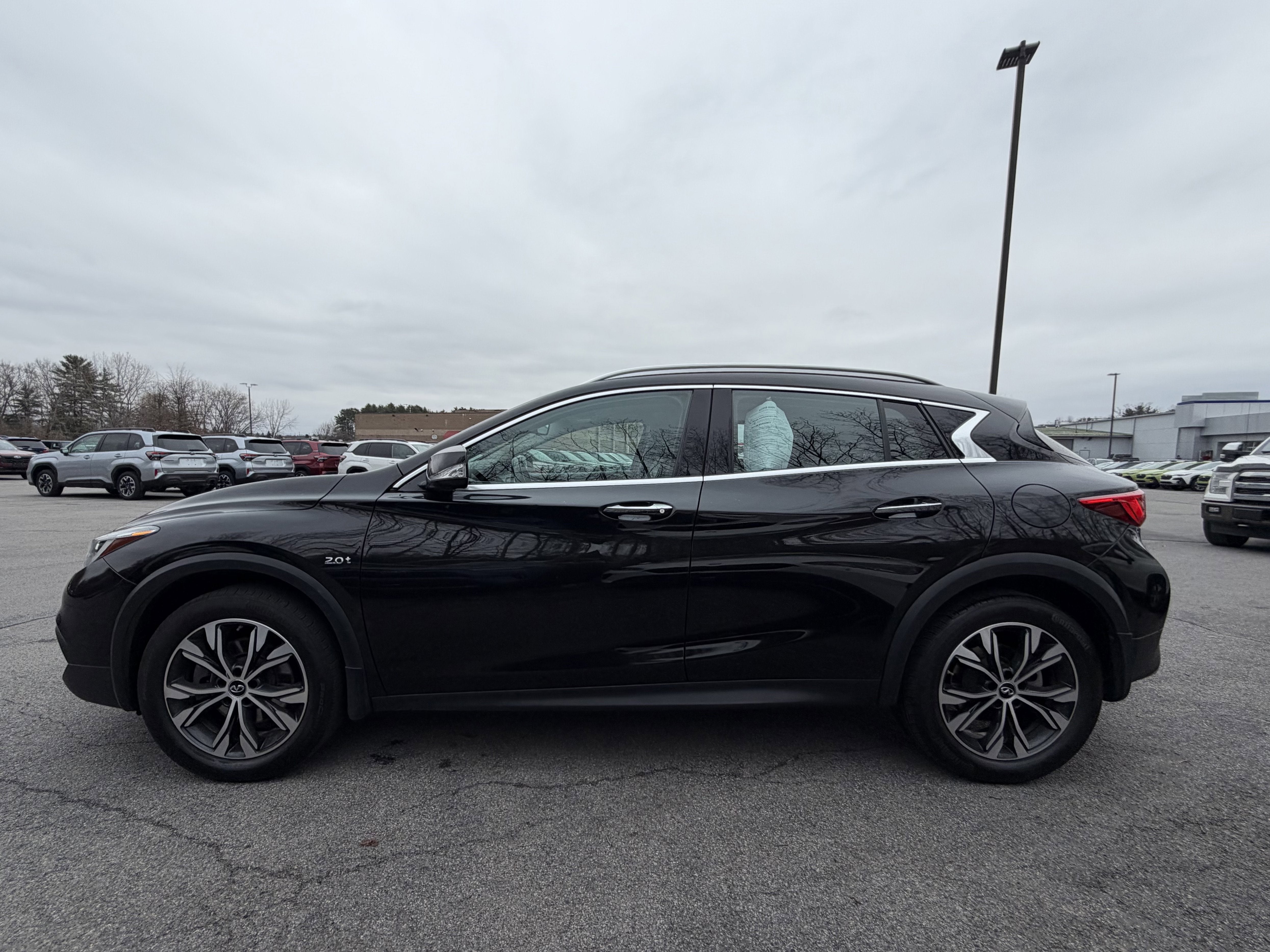 2019 INFINITI QX30 ESSENTIAL
