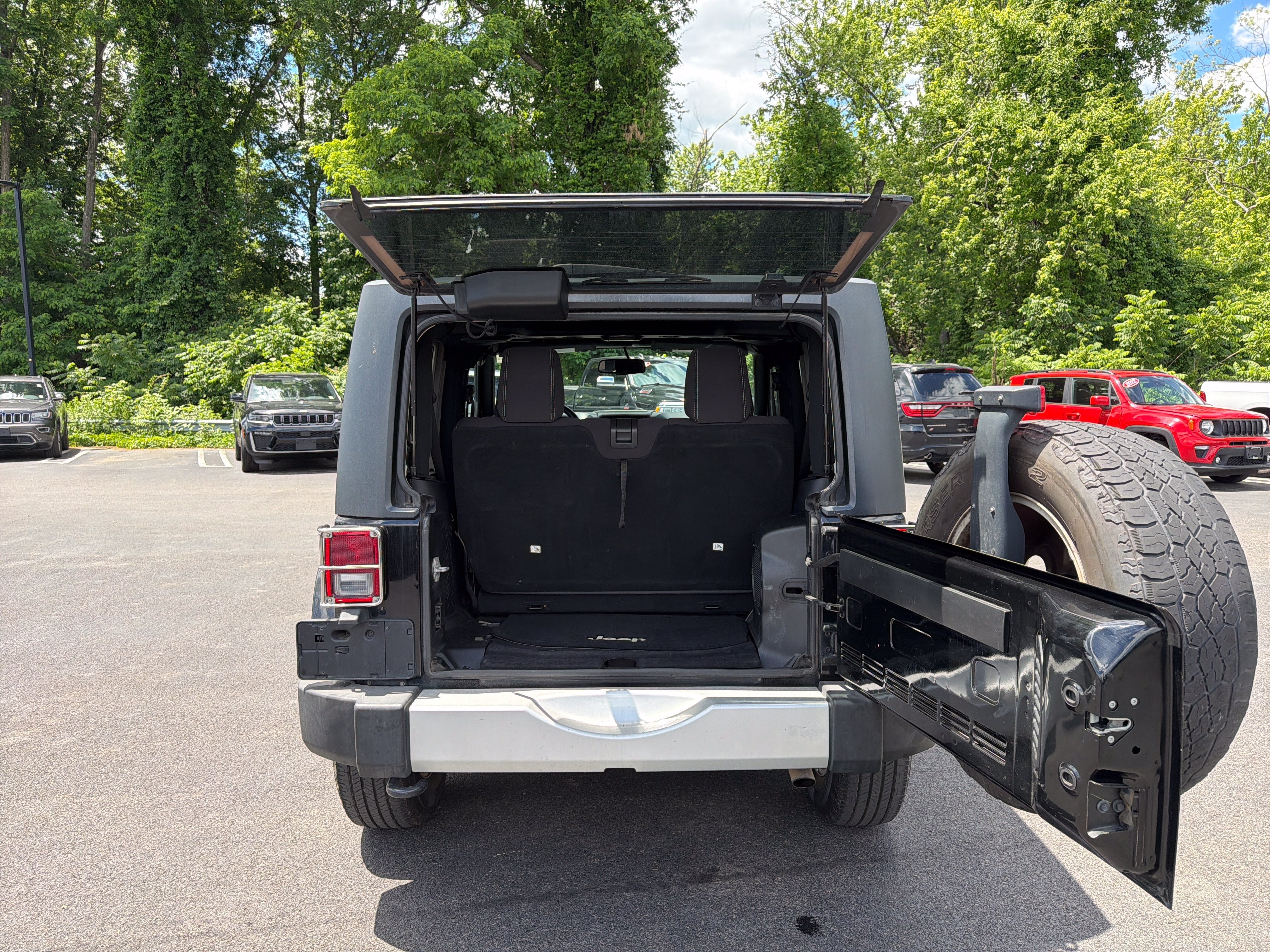 2013 Jeep Wrangler Sahara
