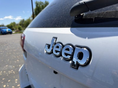 2022 Jeep Grand Cherokee WK Laredo E