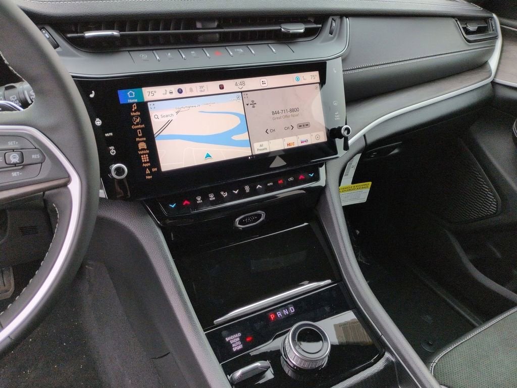 2026 Jeep Grand Cherokee Laredo Altitude