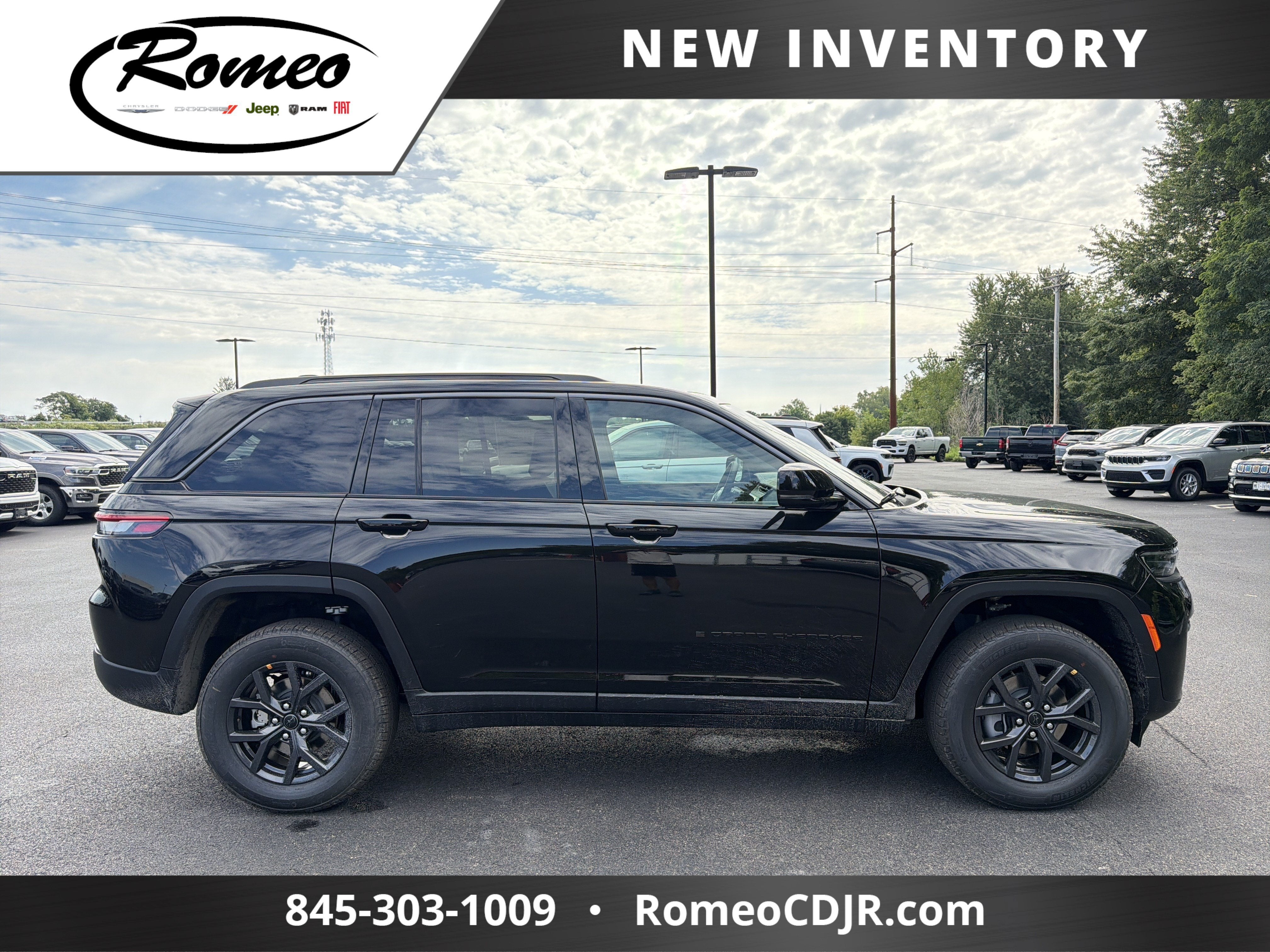 2027 Jeep Grand Cherokee Laredo Altitude