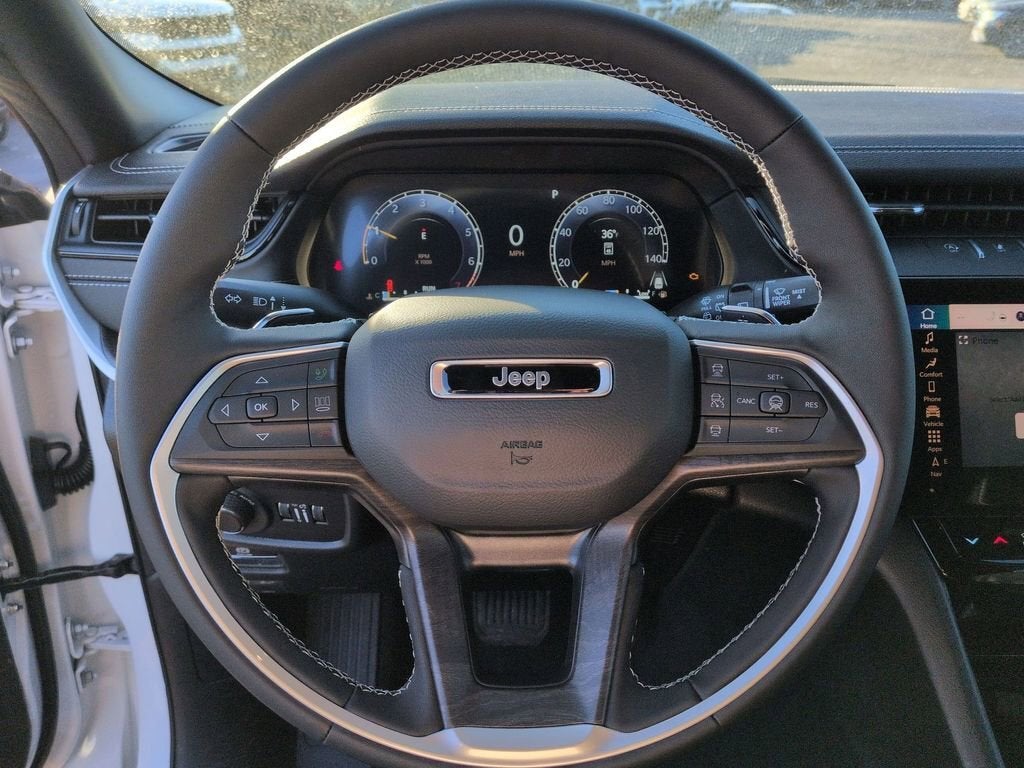 2026 Jeep Grand Cherokee Laredo Altitude