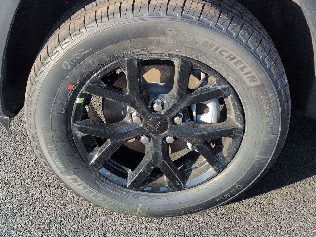 2026 Jeep Grand Cherokee Laredo Altitude