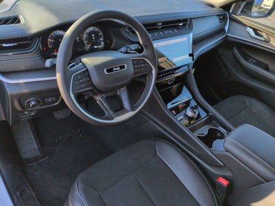 2026 Jeep Grand Cherokee Laredo Altitude