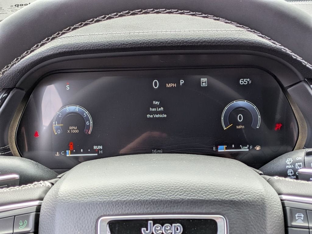 2026 Jeep Grand Cherokee Laredo Altitude