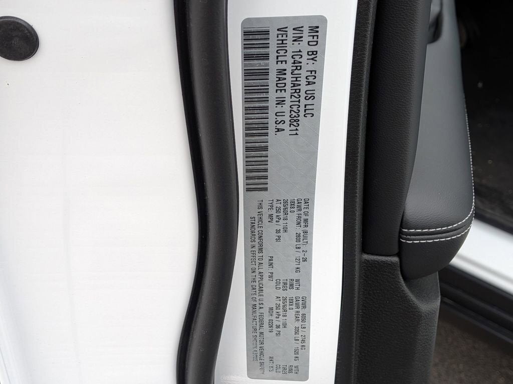 2026 Jeep Grand Cherokee Laredo Altitude