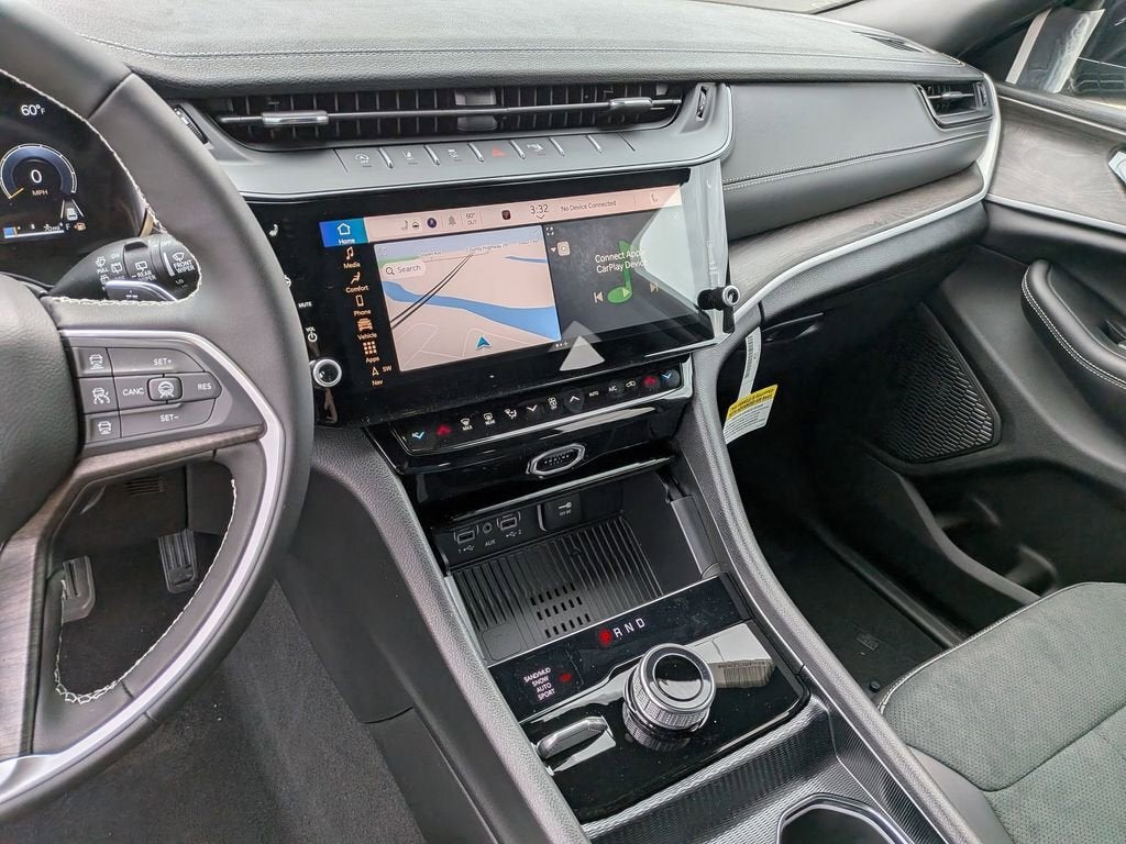 2026 Jeep Grand Cherokee Laredo Altitude