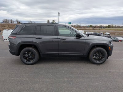 2026 Jeep Grand Cherokee Laredo Altitude