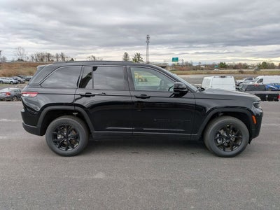2026 Jeep Grand Cherokee Laredo Altitude