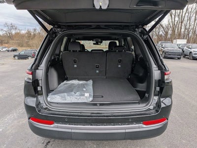 2026 Jeep Grand Cherokee Laredo Altitude