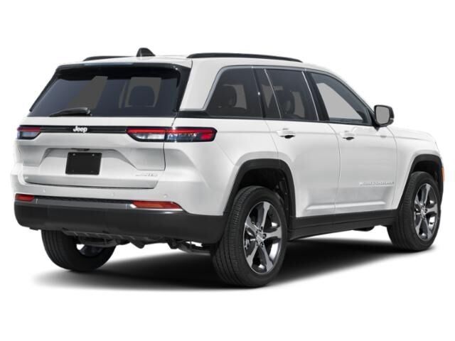 2027 Jeep Grand Cherokee Laredo Altitude