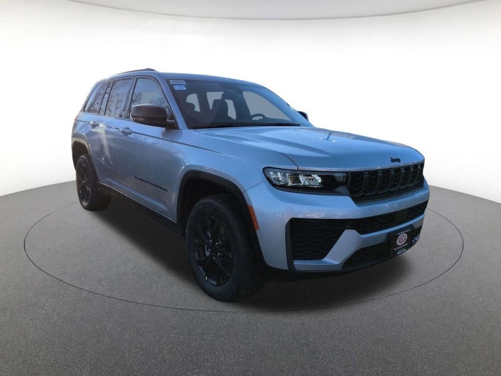 2026 Jeep Grand Cherokee Laredo Altitude