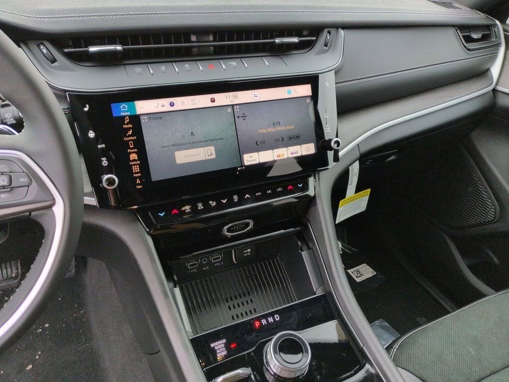 2026 Jeep Grand Cherokee Laredo Altitude