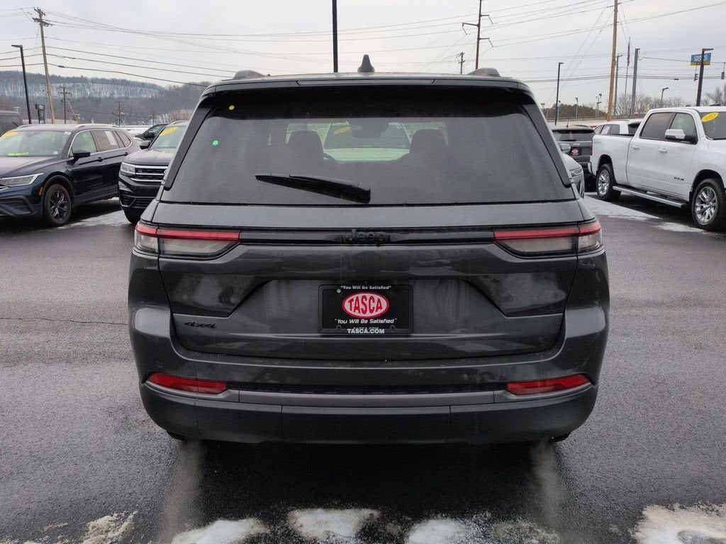 2026 Jeep Grand Cherokee Laredo Altitude