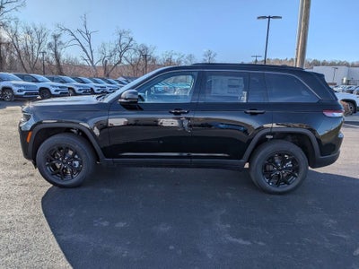 2026 Jeep Grand Cherokee Laredo Altitude
