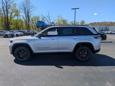 2026 Jeep Grand Cherokee Laredo Altitude