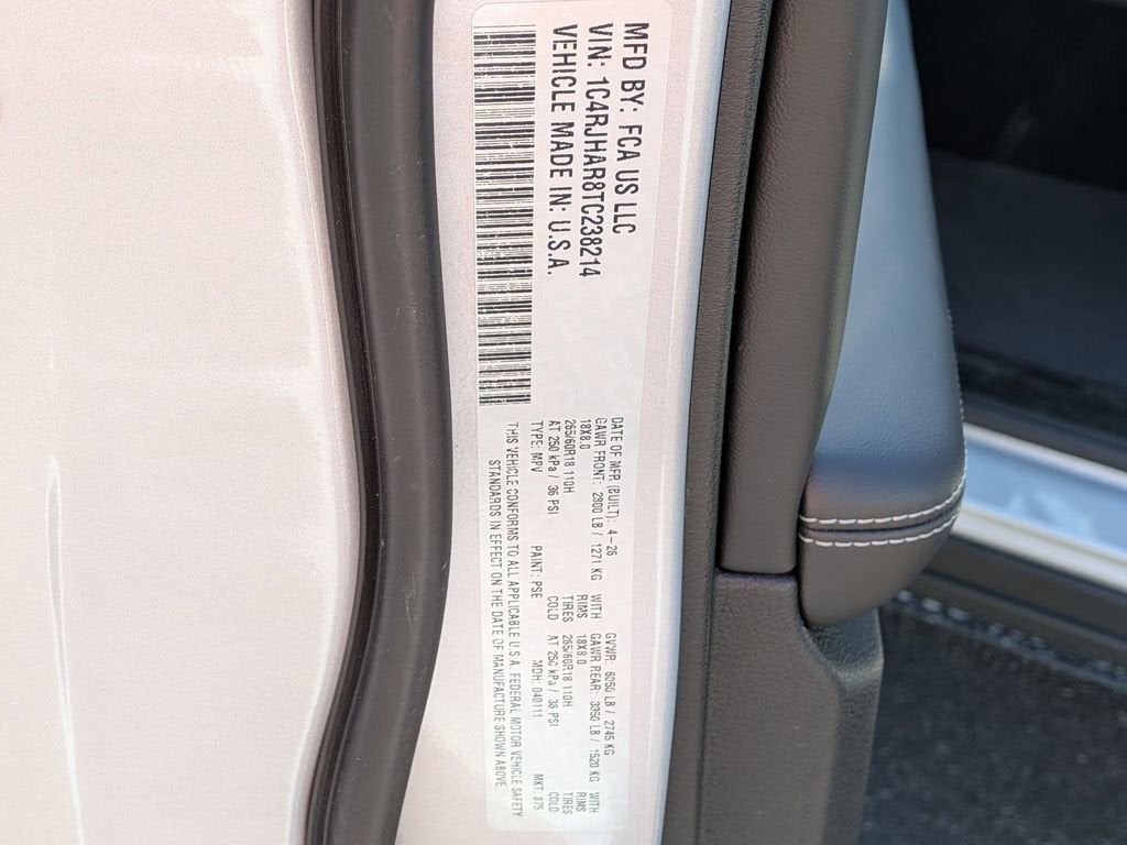 2026 Jeep Grand Cherokee Laredo Altitude