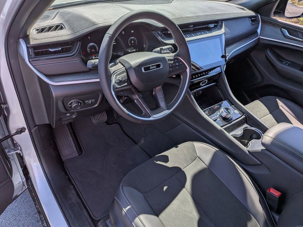 2026 Jeep Grand Cherokee Laredo Altitude