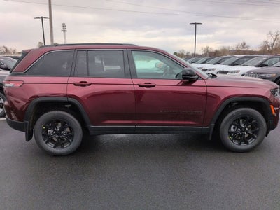 2026 Jeep Grand Cherokee Laredo Altitude
