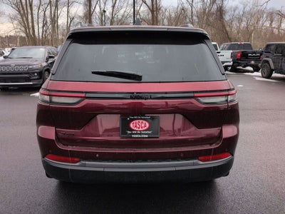 2026 Jeep Grand Cherokee Laredo Altitude
