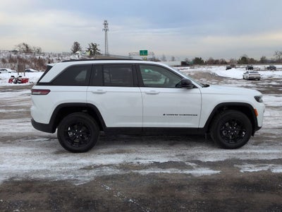2026 Jeep Grand Cherokee Laredo Altitude