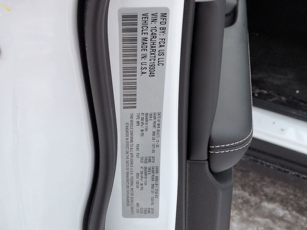 2026 Jeep Grand Cherokee Laredo Altitude