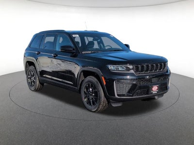 2026 Jeep Grand Cherokee Laredo Altitude