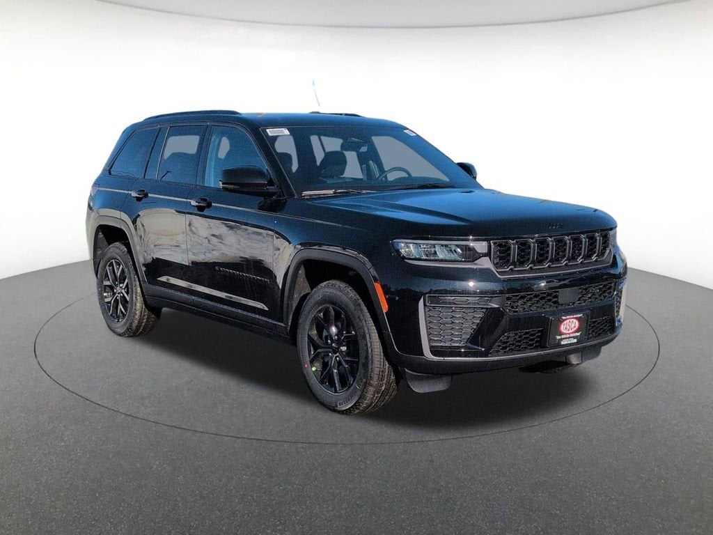 2026 Jeep Grand Cherokee Laredo Altitude
