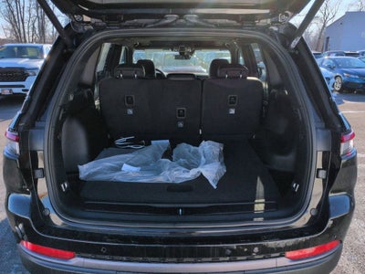 2026 Jeep Grand Cherokee Laredo Altitude